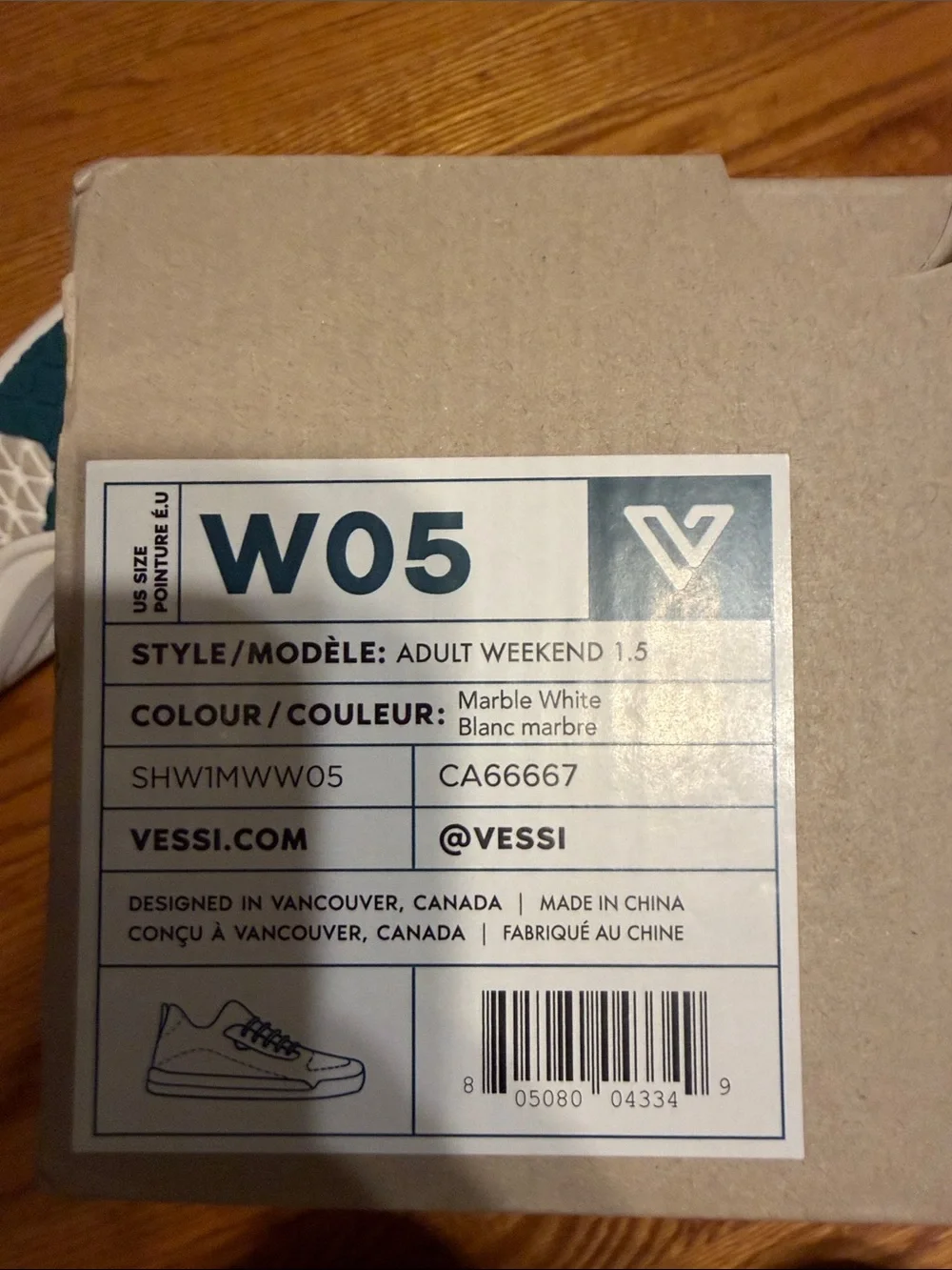 Women’s Lightweight waterproof  Sneakers in Off-White